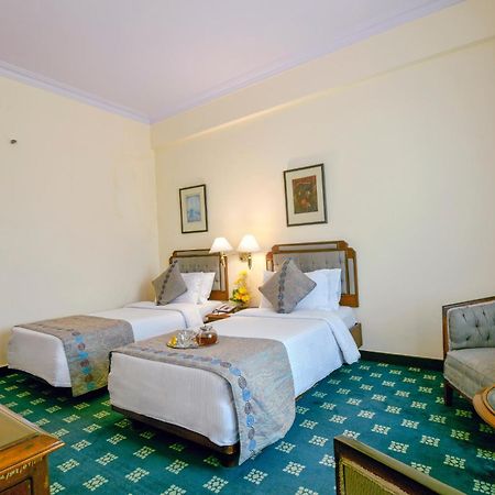 Peerless Hotel Calcutta  Esterno foto