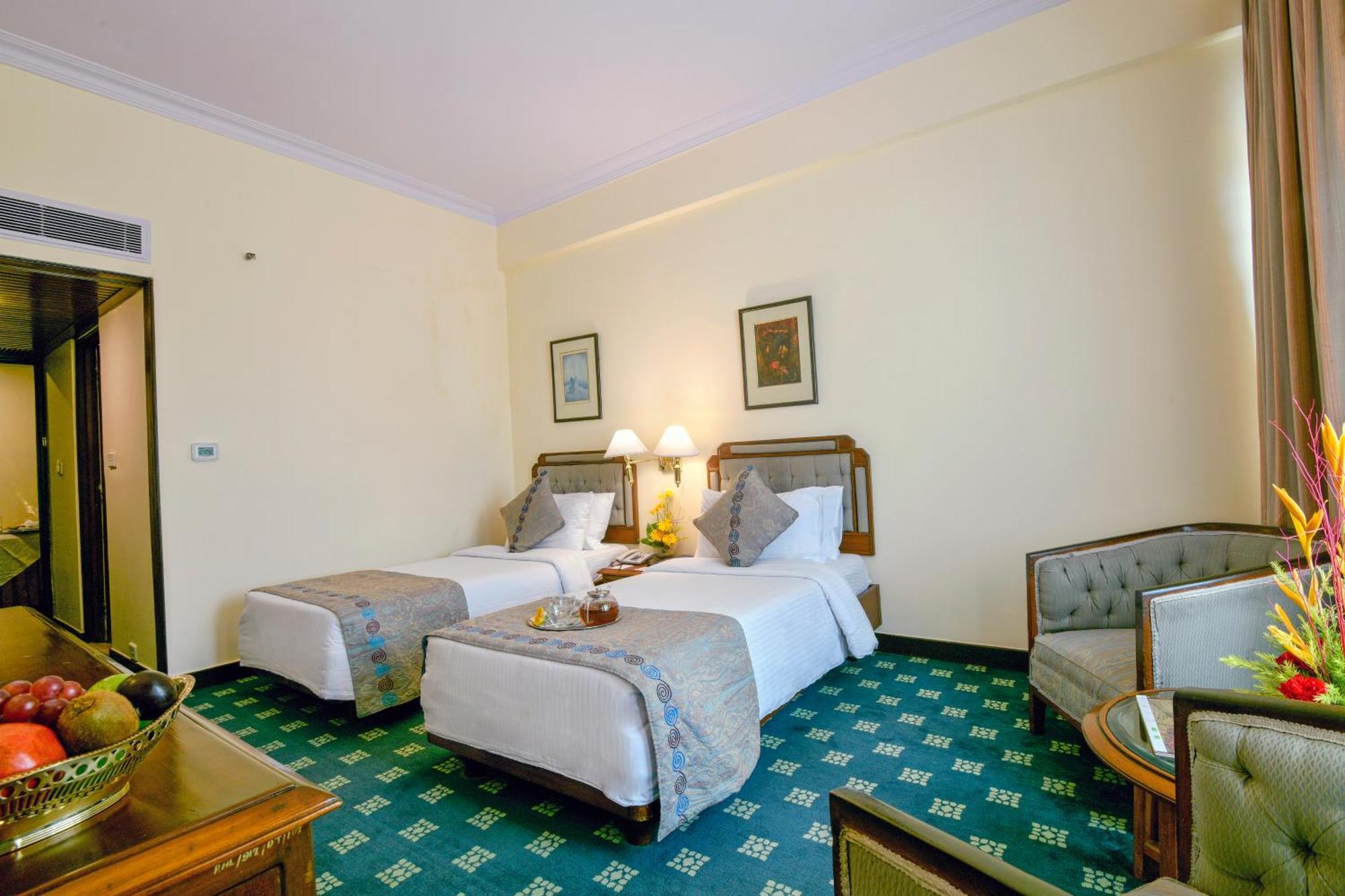 Peerless Hotel Calcutta  Esterno foto